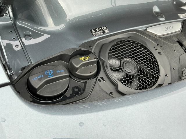 Certified 2025 Porsche 911 Carrera image 32