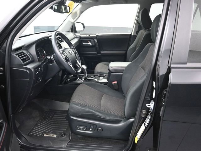 Used 2022 Toyota 4Runner TRD Off-Road AWD/4WD image 9