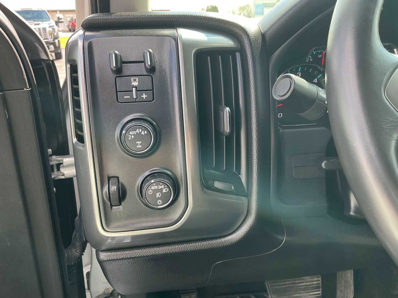 Used 2017 Chevrolet Silverado 1500 LT w/ All Star Edition image 15