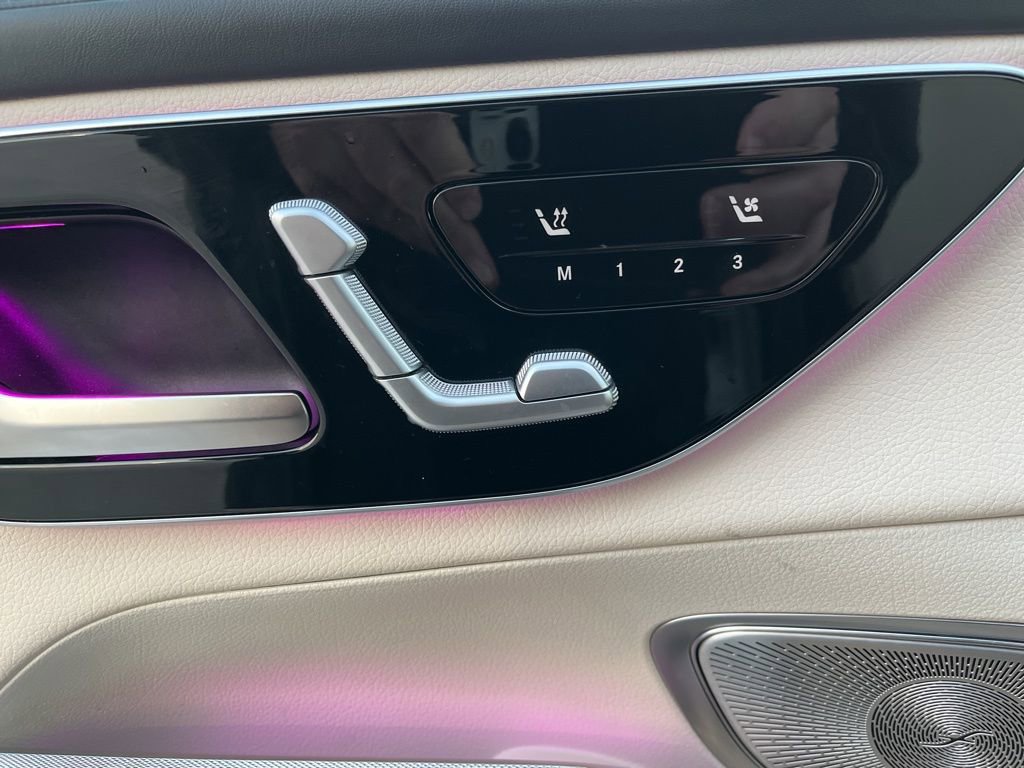 Used 2025 Mercedes-Benz GLC 300 4MATIC image 12