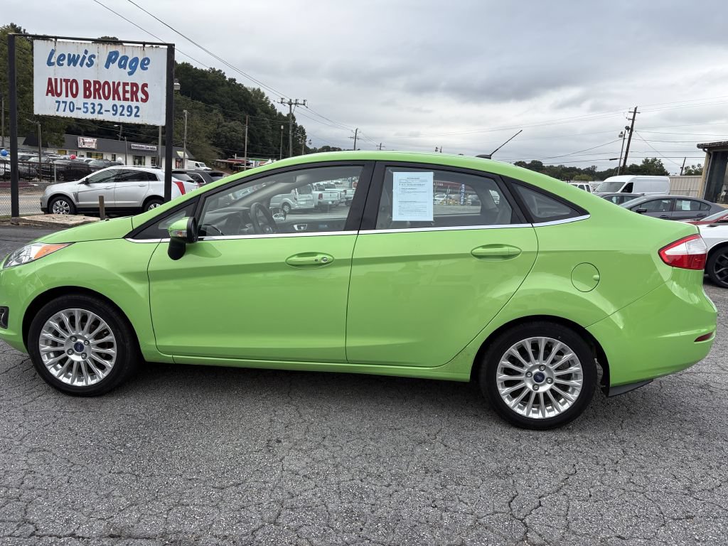 Used 2014 Ford Fiesta Titanium FWD image 2