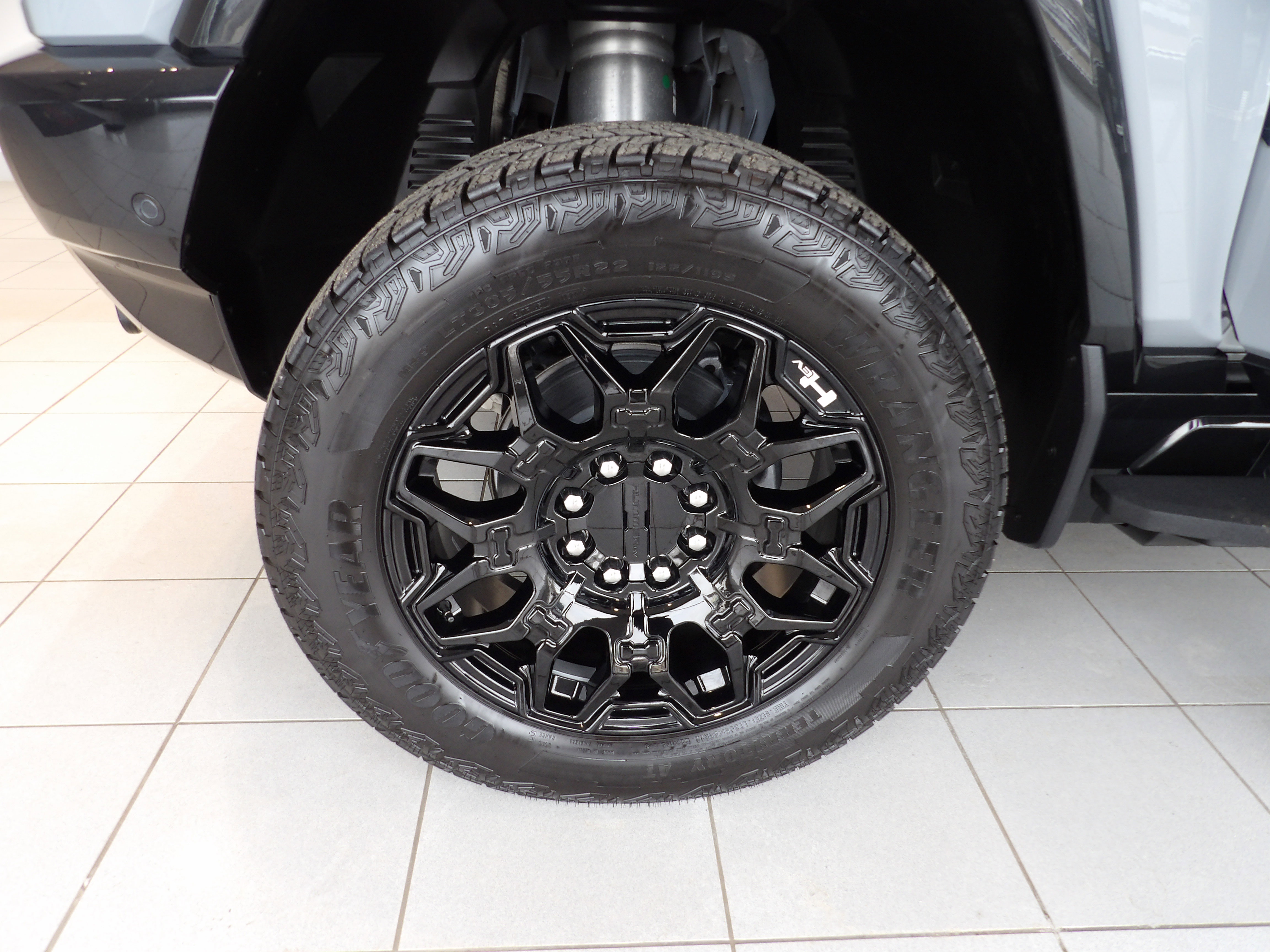 Used 2024 GMC Hummer EV 2X image 31