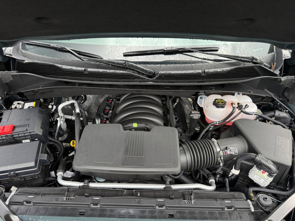 Used 2025 Chevrolet Silverado 1500 ZR2 w/ Technology Package image 16