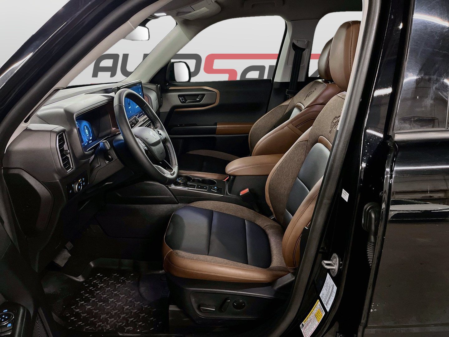 Used 2025 Ford Bronco Sport Outer Banks AWD/4WD image 20