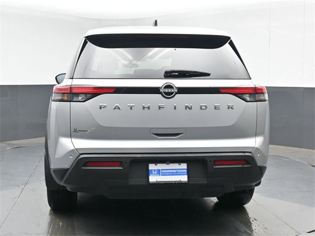 Used 2024 Nissan Pathfinder S image 9
