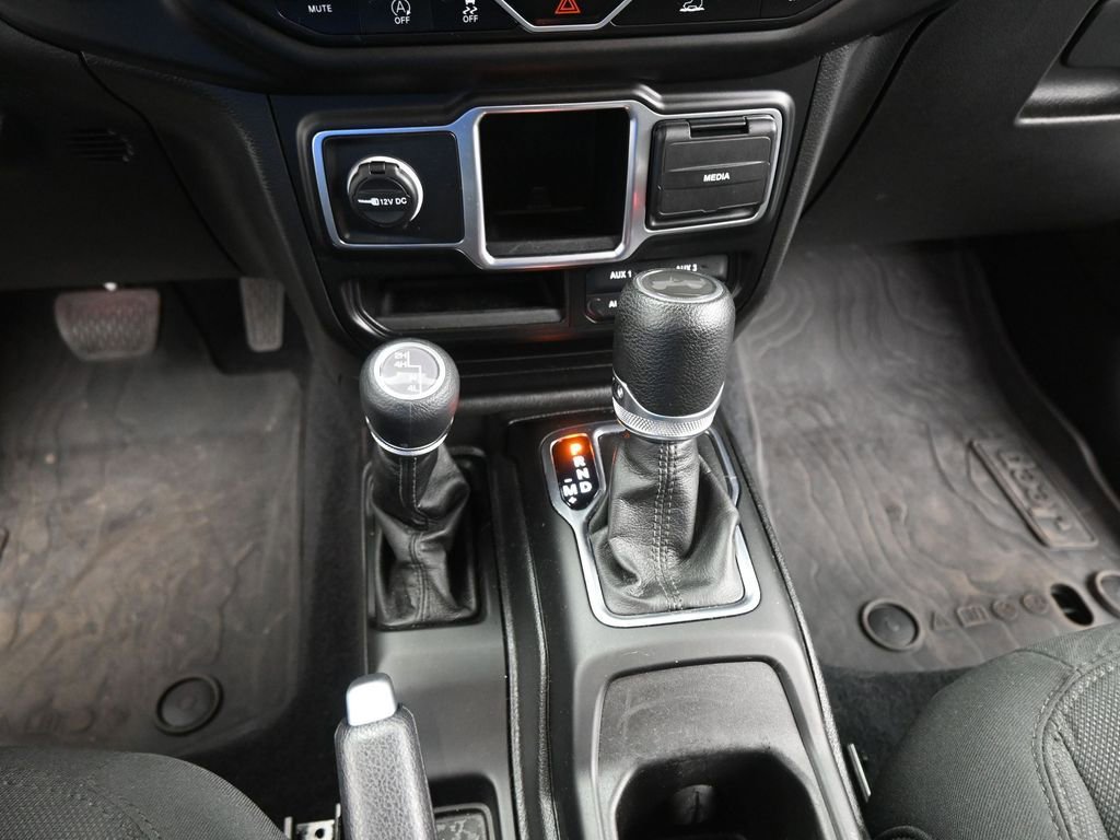 Used 2023 Jeep Wrangler Willys image 14