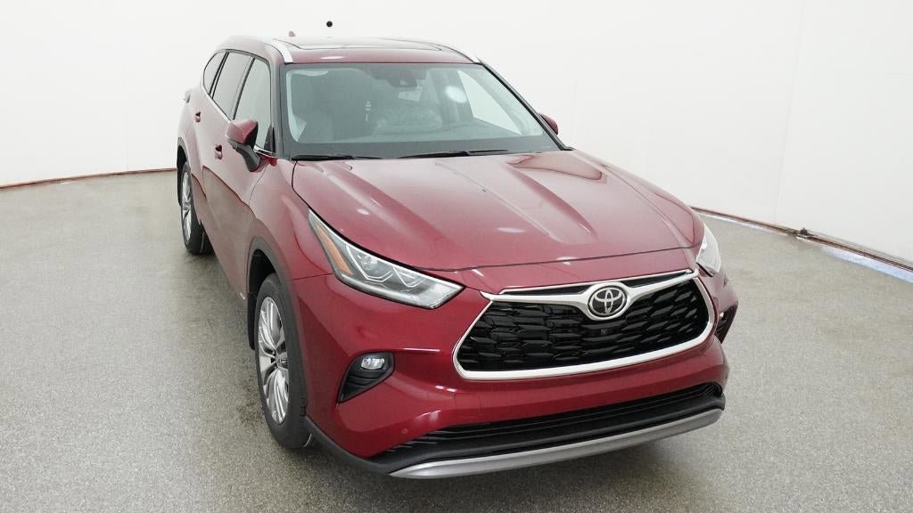 New 2026 Toyota Highlander Platinum AWD/4WD image 14