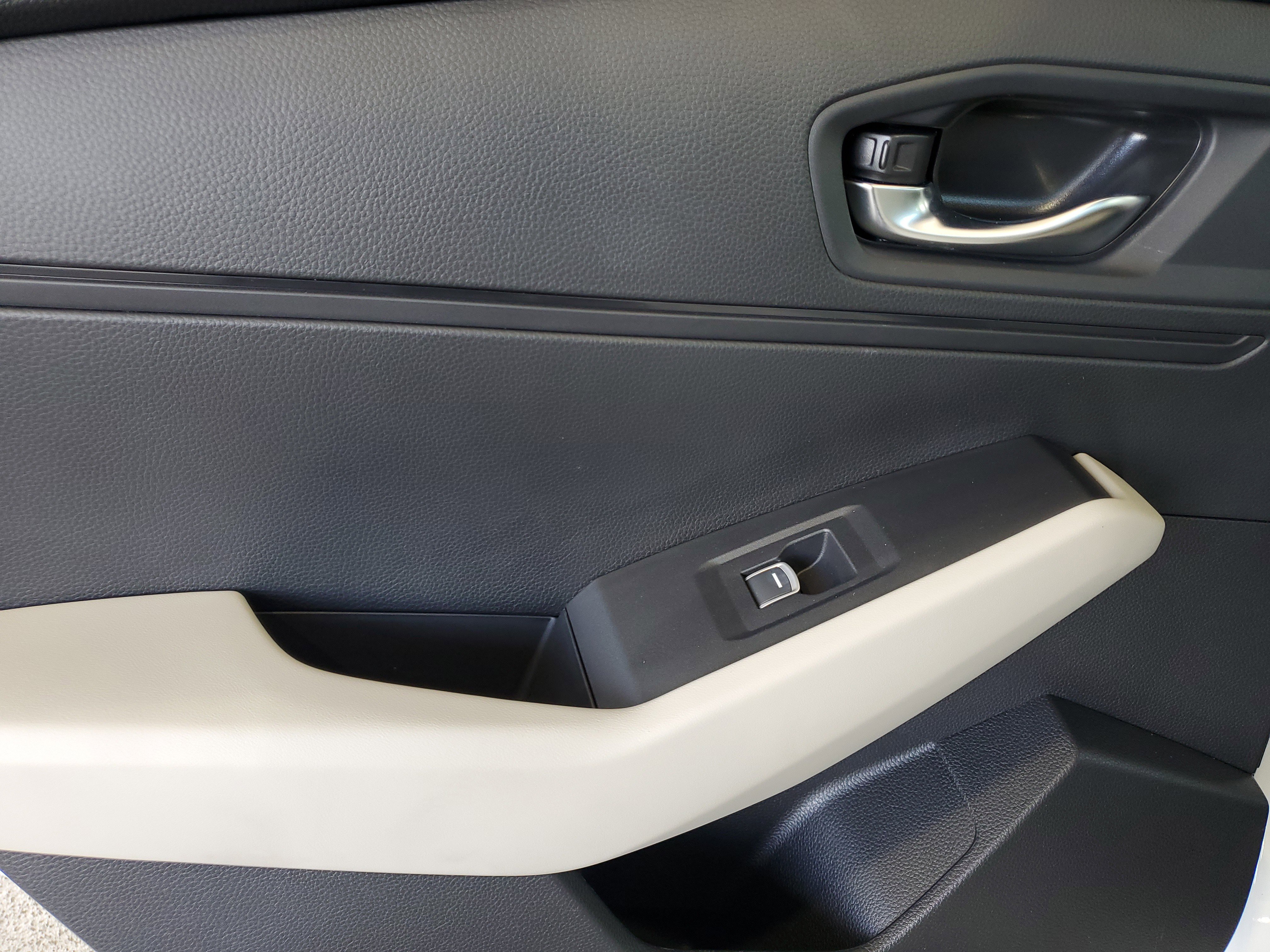 Used 2023 Honda Accord EX image 13