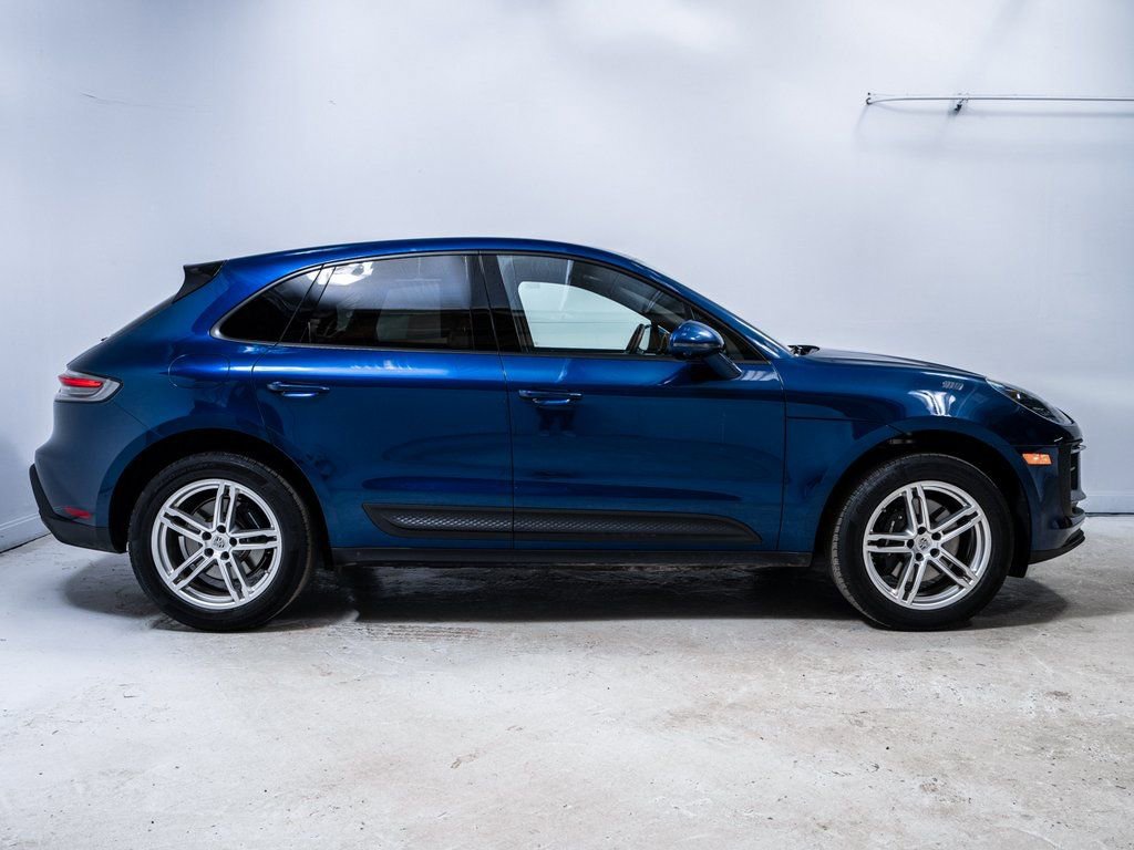Used 2023 Porsche Macan image 8