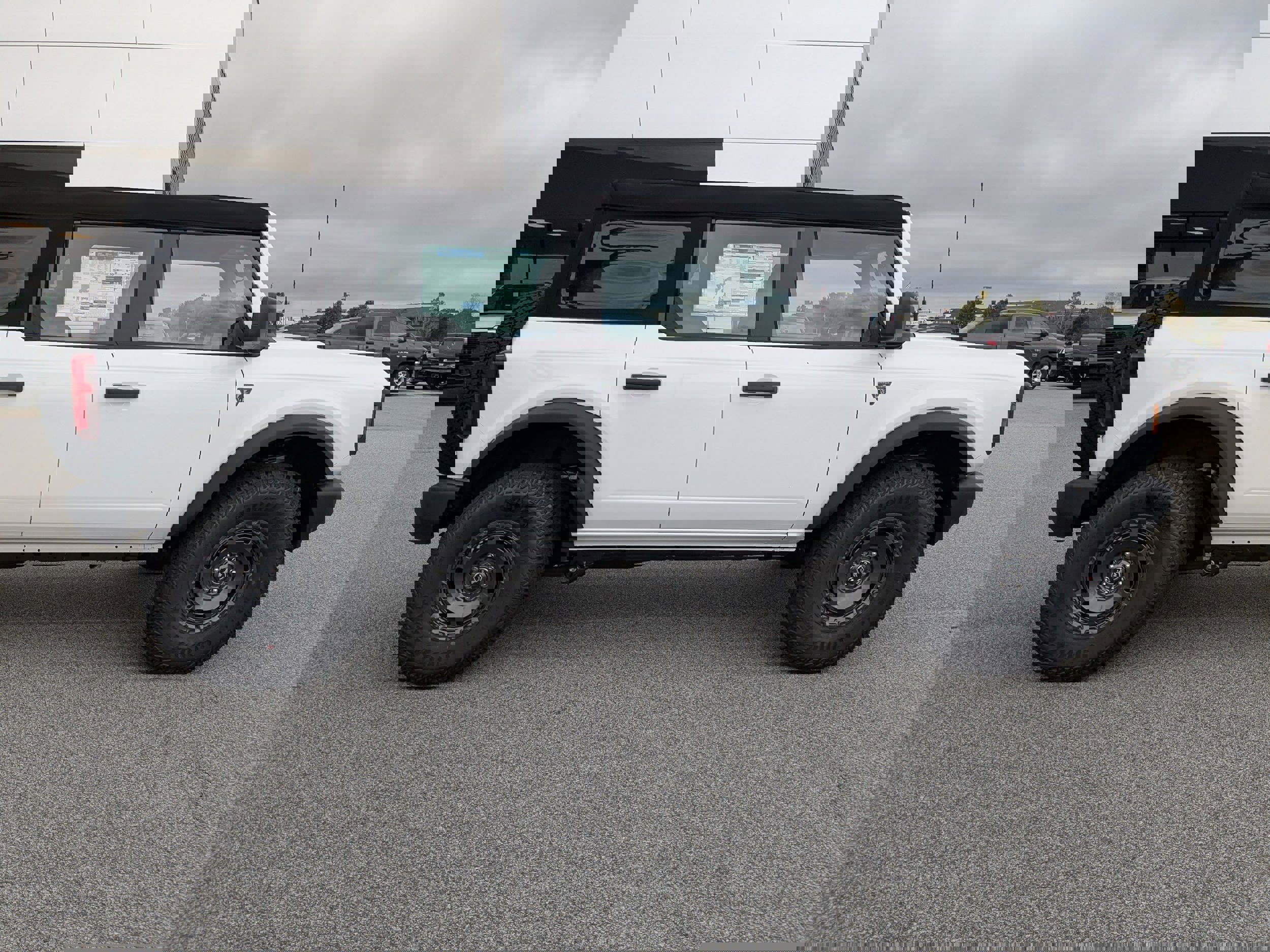 New 2025 Ford Bronco 4-Door w/ Sasquatch Package image 3