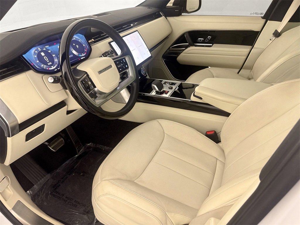 Used 2023 Land Rover Range Rover SE image 9