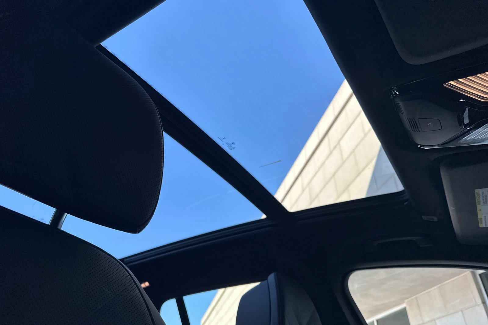 Used 2024 BMW X5 sDrive40i w/ Premium Package image 17