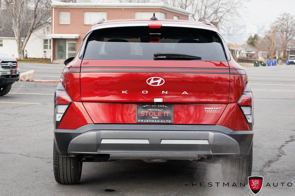 Used 2025 Hyundai Kona Limited AWD/4WD image 19