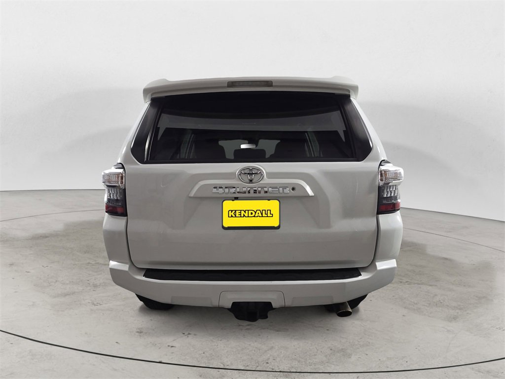 Used 2020 Toyota 4Runner SR5 image 4