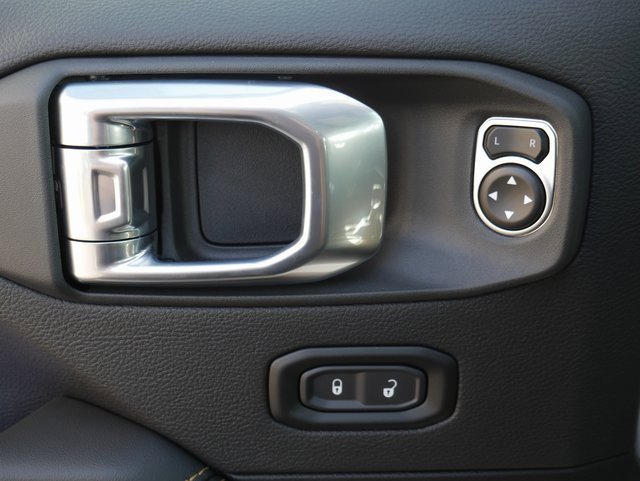 Used 2024 Jeep Wrangler Sahara w/ Technology Group image 16