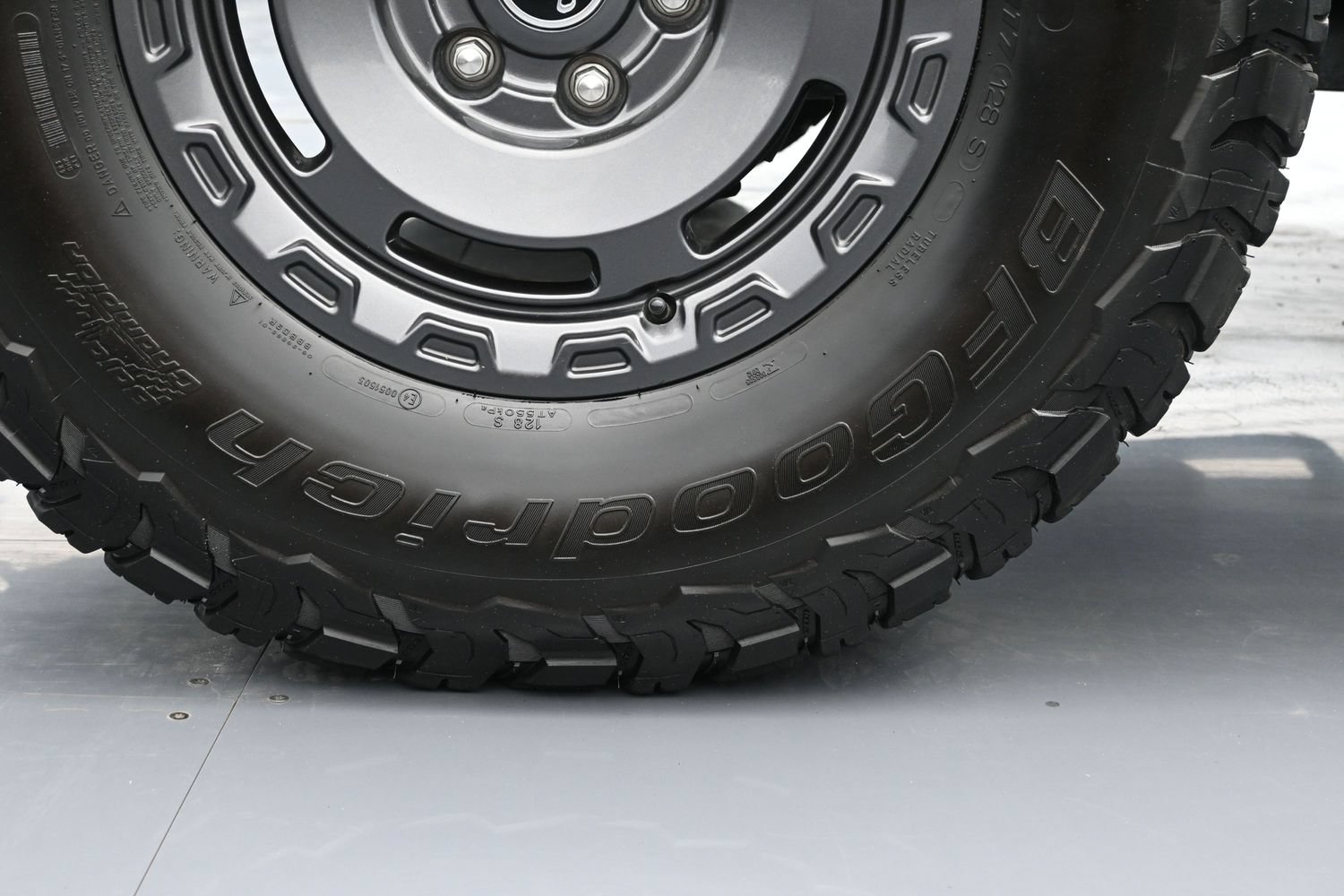 Used 2024 Ford Bronco Everglades AWD/4WD image 42