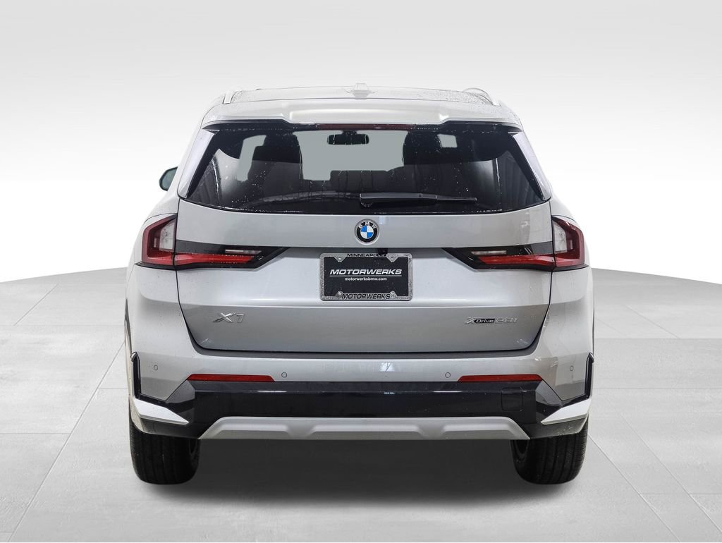 Certified 2025 BMW X1 xDrive28i w/ Convenience Package image 4