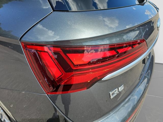 Used 2024 Audi Q5 e Premium Plus AWD/4WD image 40