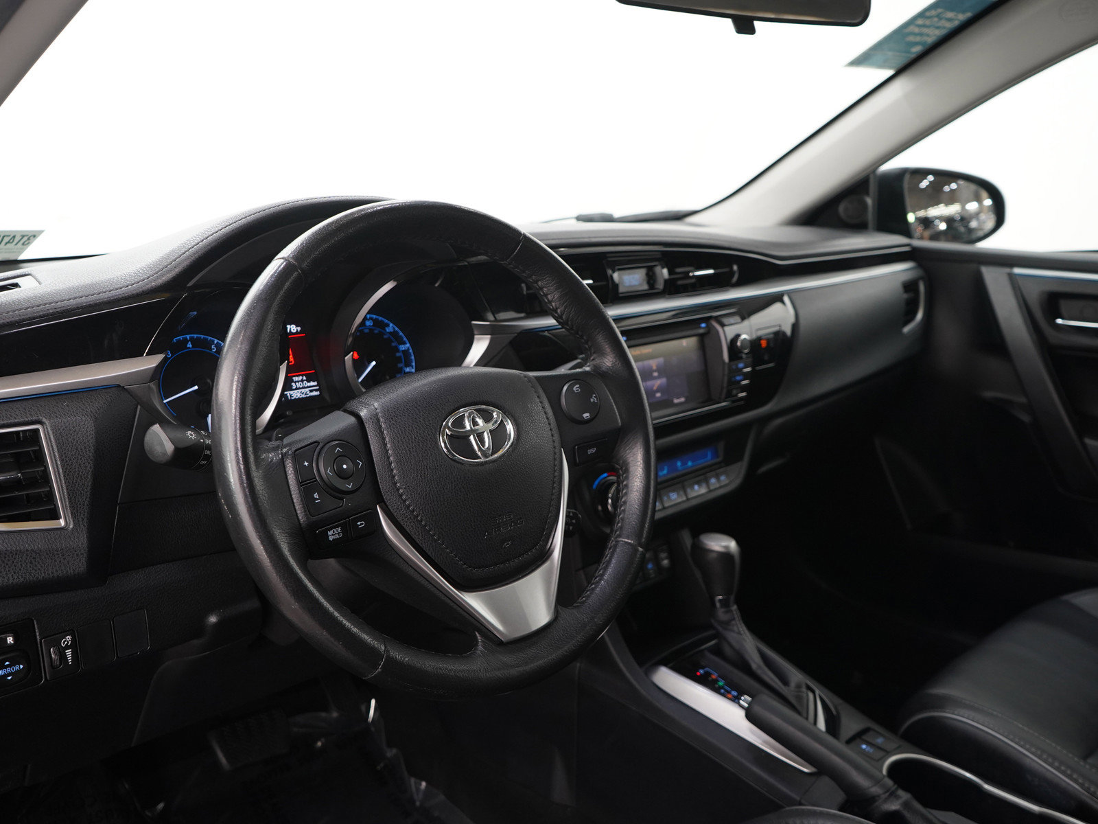Used 2014 Toyota Corolla S Premium w/ Driver Convenience Package FWD image 22