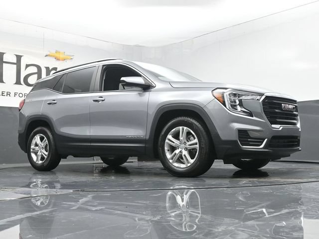 Used 2023 GMC Terrain SLE w/ Driver Convenience Package FWD image 2