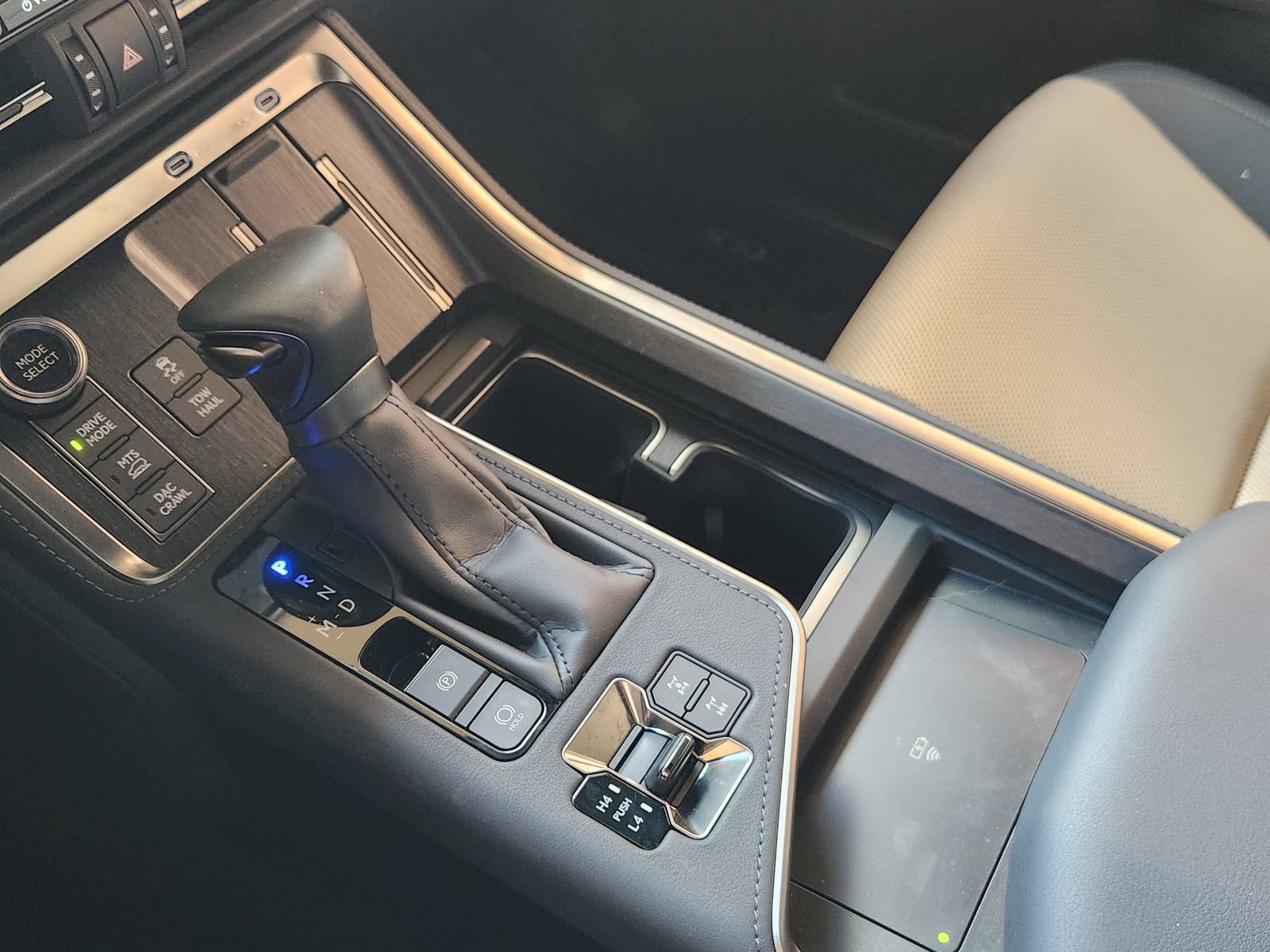 Used 2025 Lexus GX 550 AWD/4WD image 18