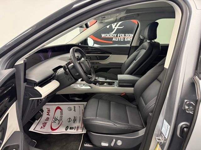 Used 2025 Lincoln Nautilus Premier w/ Equipment Group 102A image 12