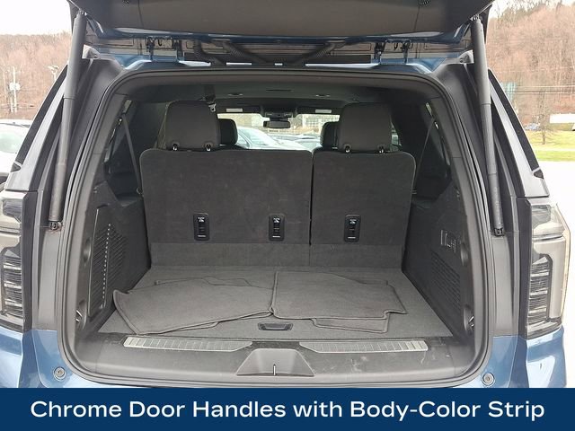 Used 2025 Chevrolet Suburban Premier AWD/4WD image 24