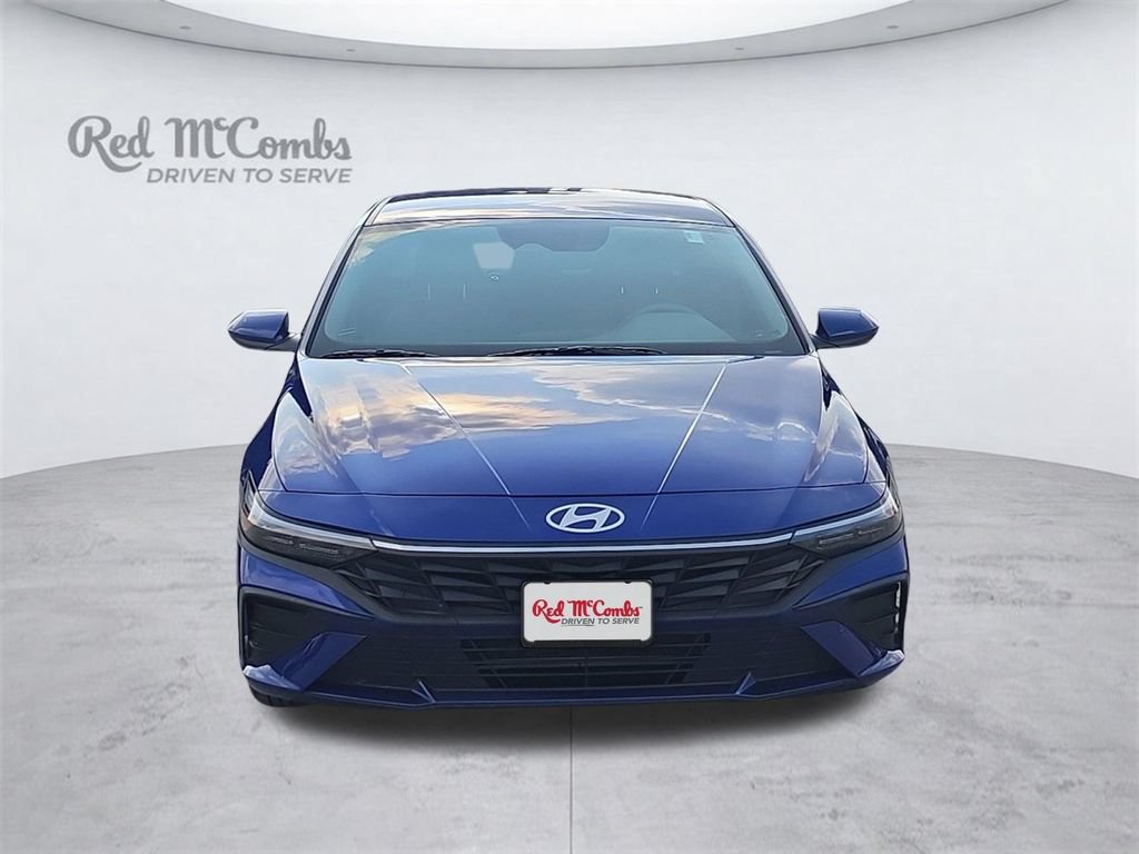 Certified 2025 Hyundai Elantra SE FWD image 11