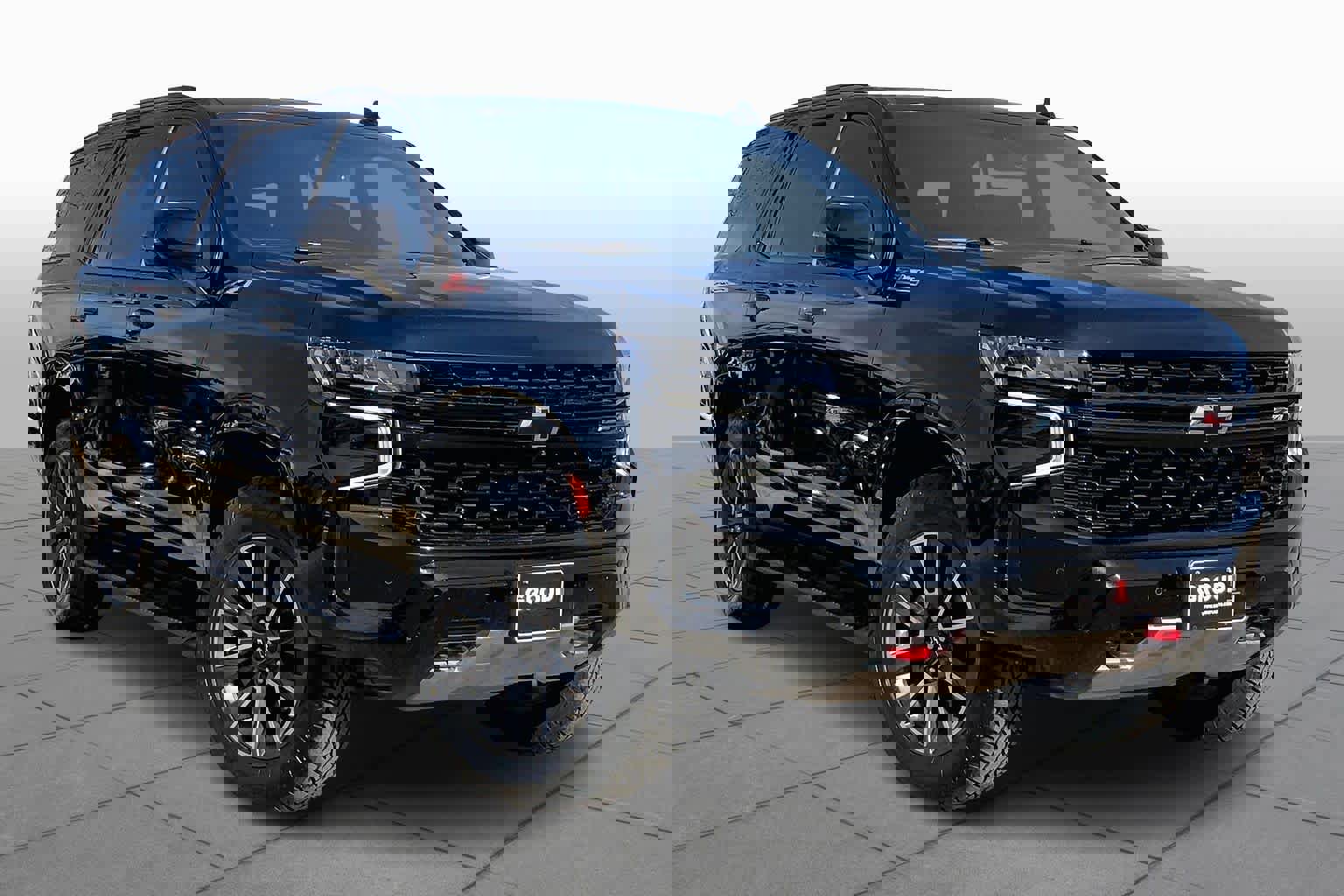 Used 2023 Chevrolet Tahoe Z71 w/ Luxury Package image 2