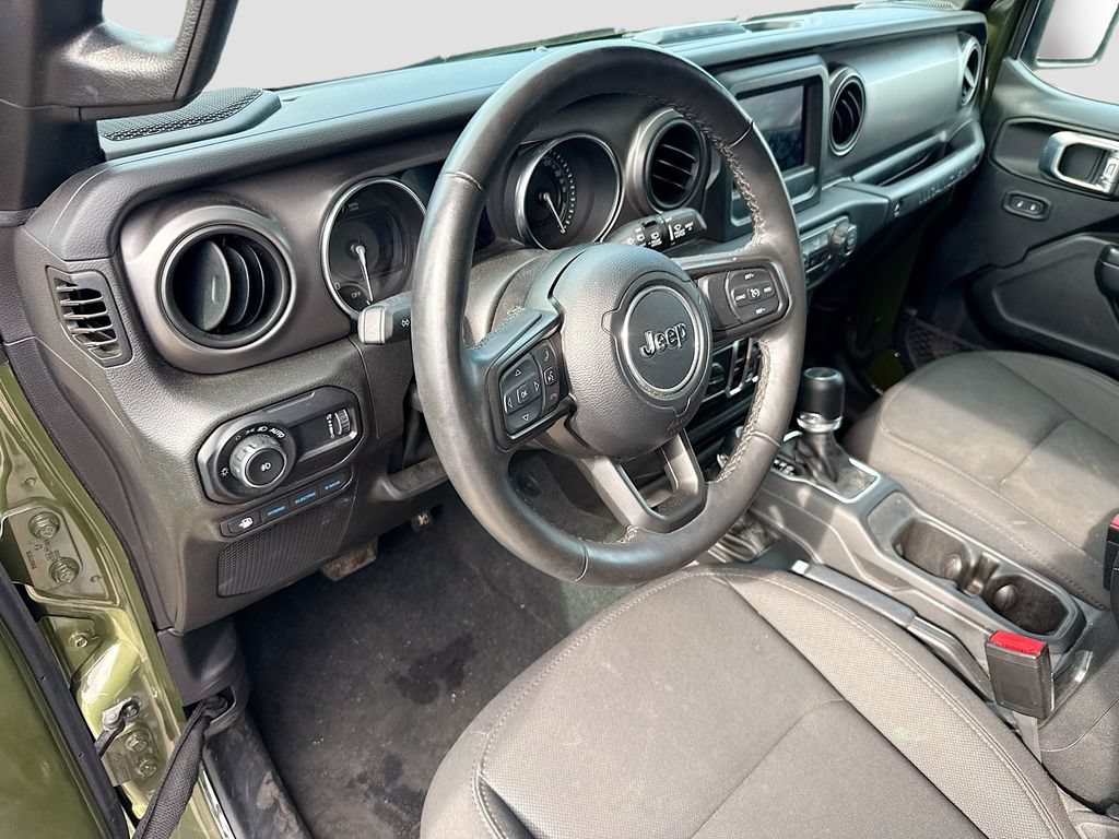 Used 2023 Jeep Wrangler Unlimited w/ Cold Weather Group AWD/4WD image 10