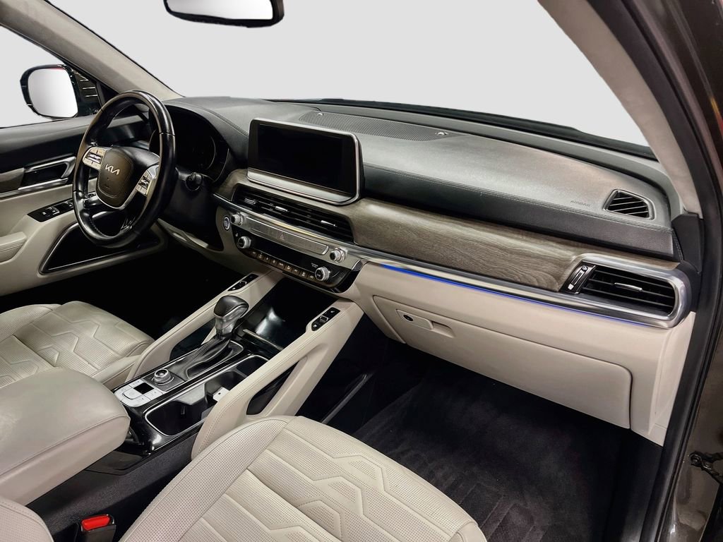Used 2022 Kia Telluride SX w/ SX Prestige Package image 32