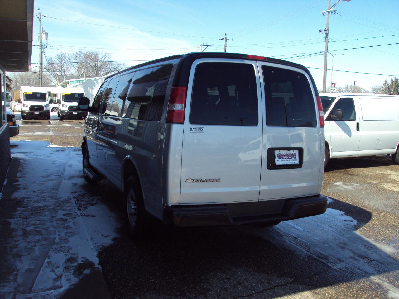Used 2019 Chevrolet Express 3500 LS RWD image 5