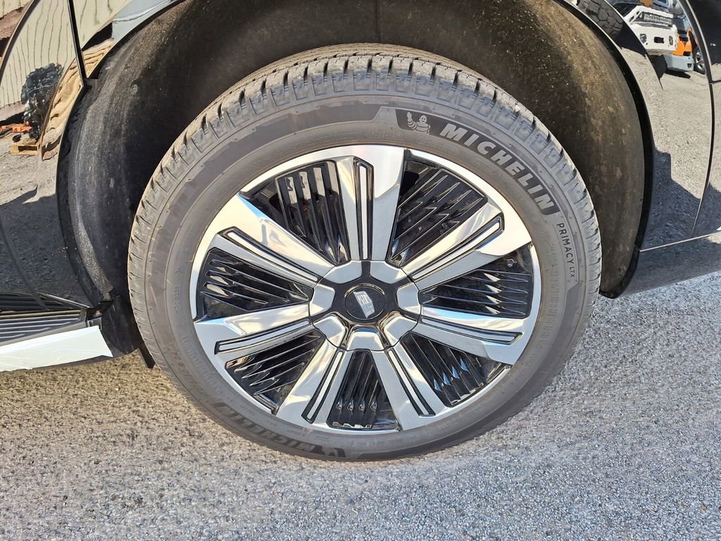 New 2025 Cadillac Escalade IQ Luxury 2 image 24