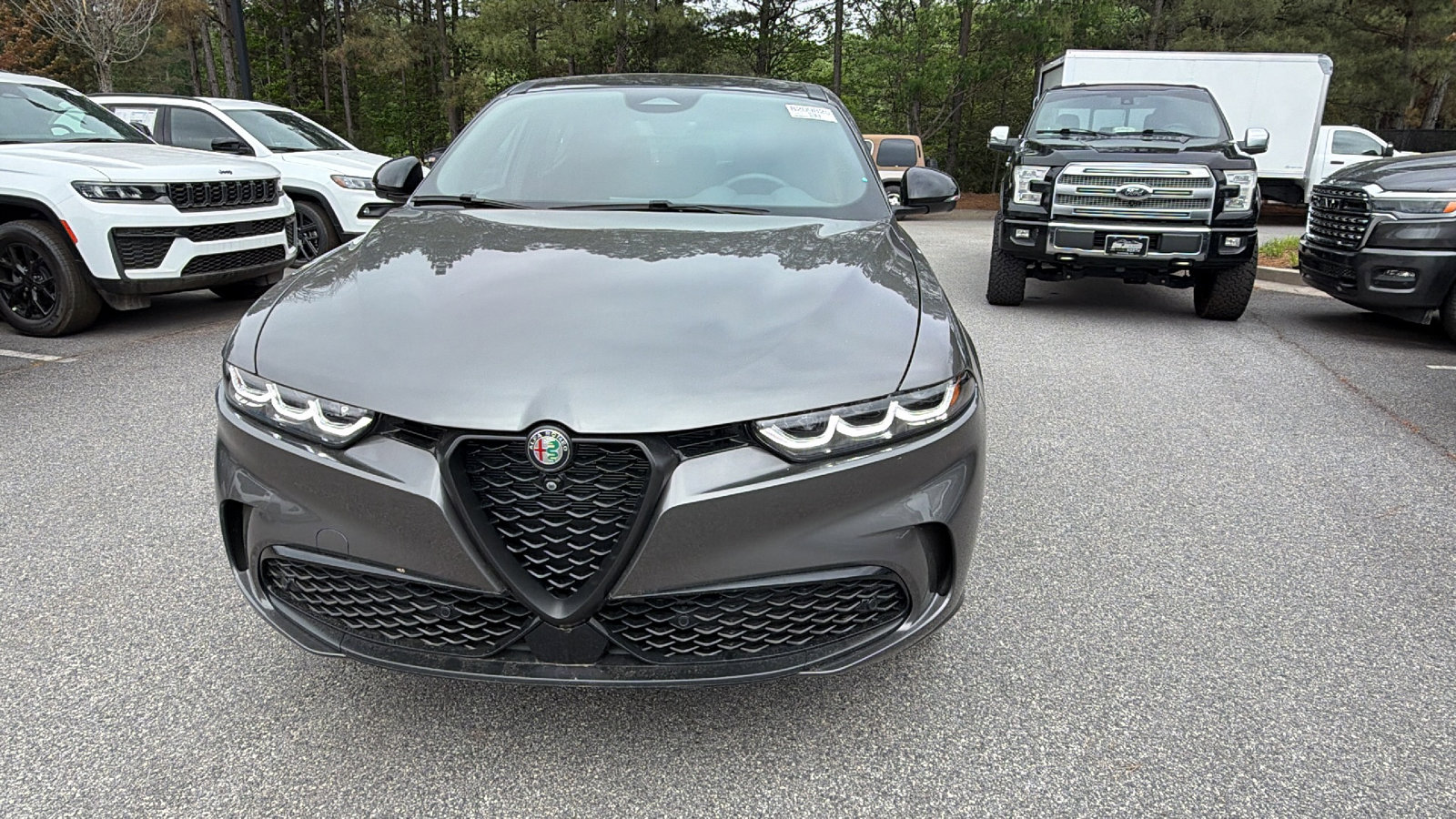 Used 2024 Alfa Romeo Tonale Veloce w/ Active Assist Package AWD/4WD image 3