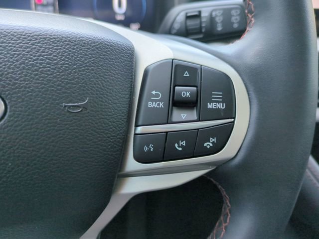 Used 2025 Ford Explorer Active image 30