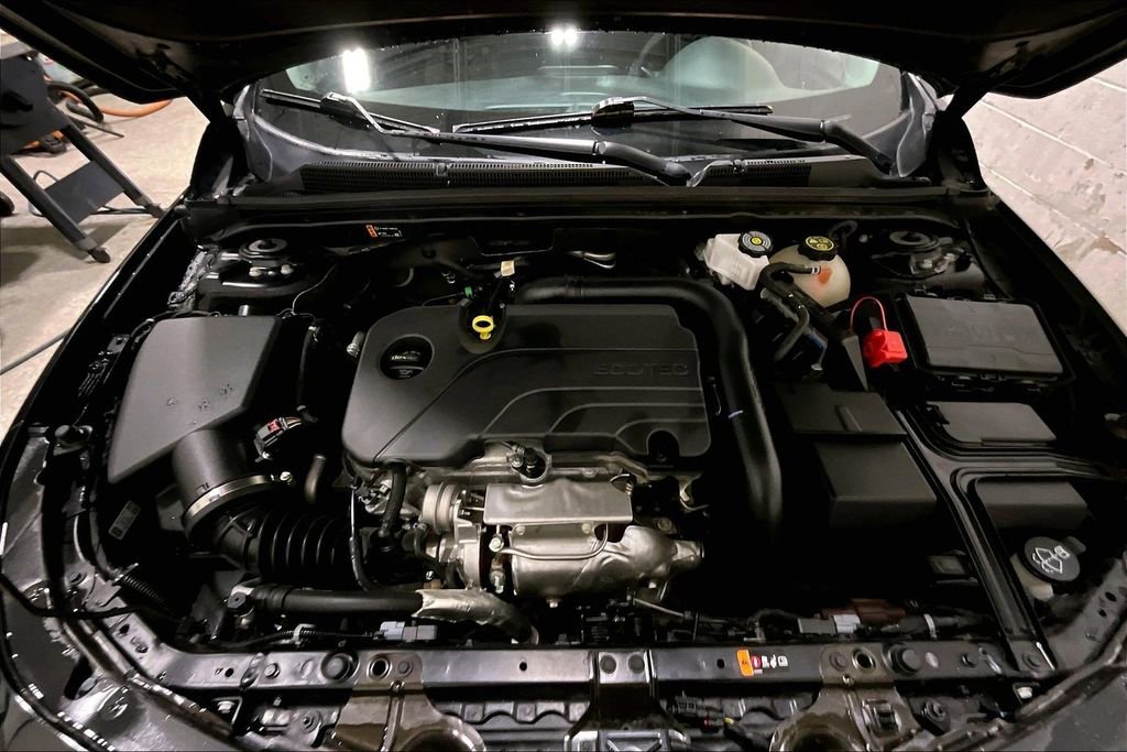 Used 2023 Chevrolet Malibu LT image 28
