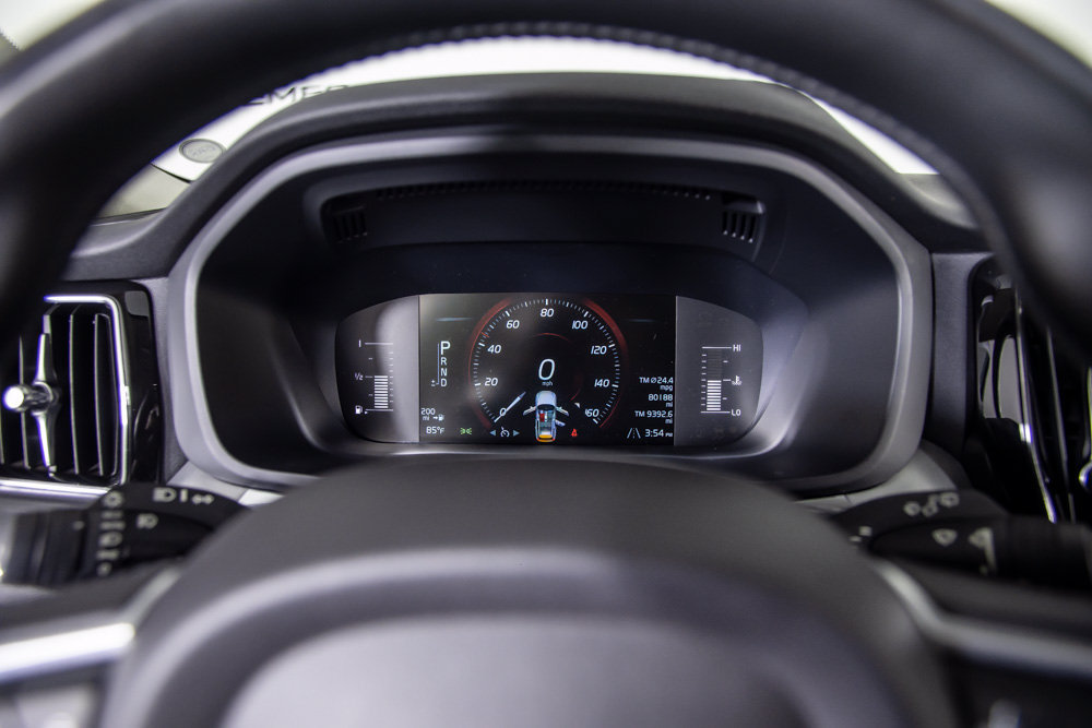Used 2019 Volvo XC60 T5 Momentum w/ Premium Package FWD image 23