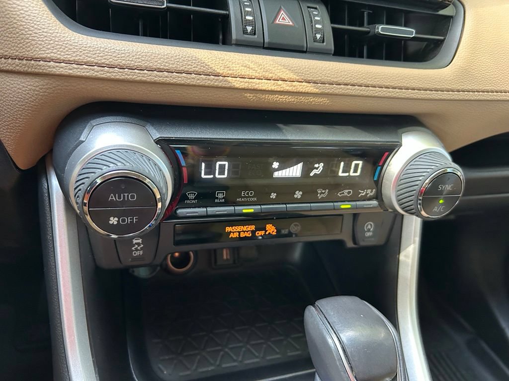 Certified 2022 Toyota RAV4 XLE Premium FWD image 27