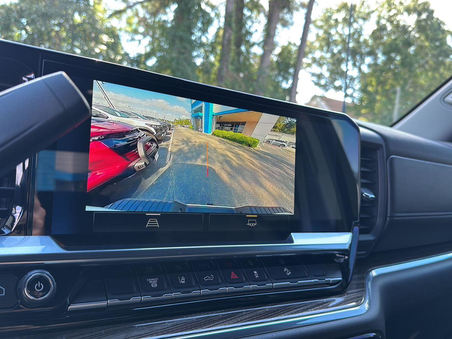 Used 2025 Chevrolet Silverado 2500 LT image 22