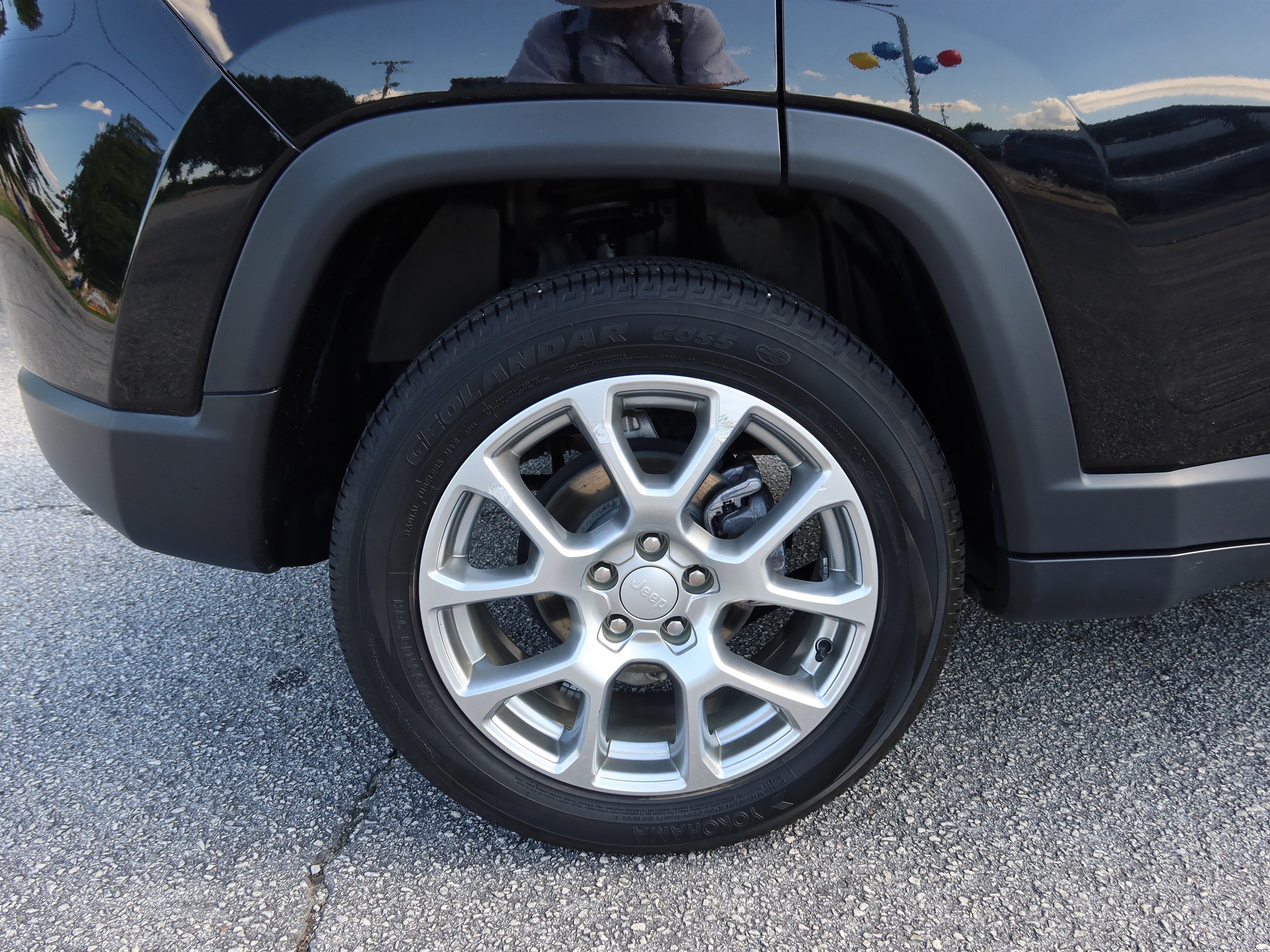 Used 2024 Jeep Compass Latitude AWD/4WD image 11
