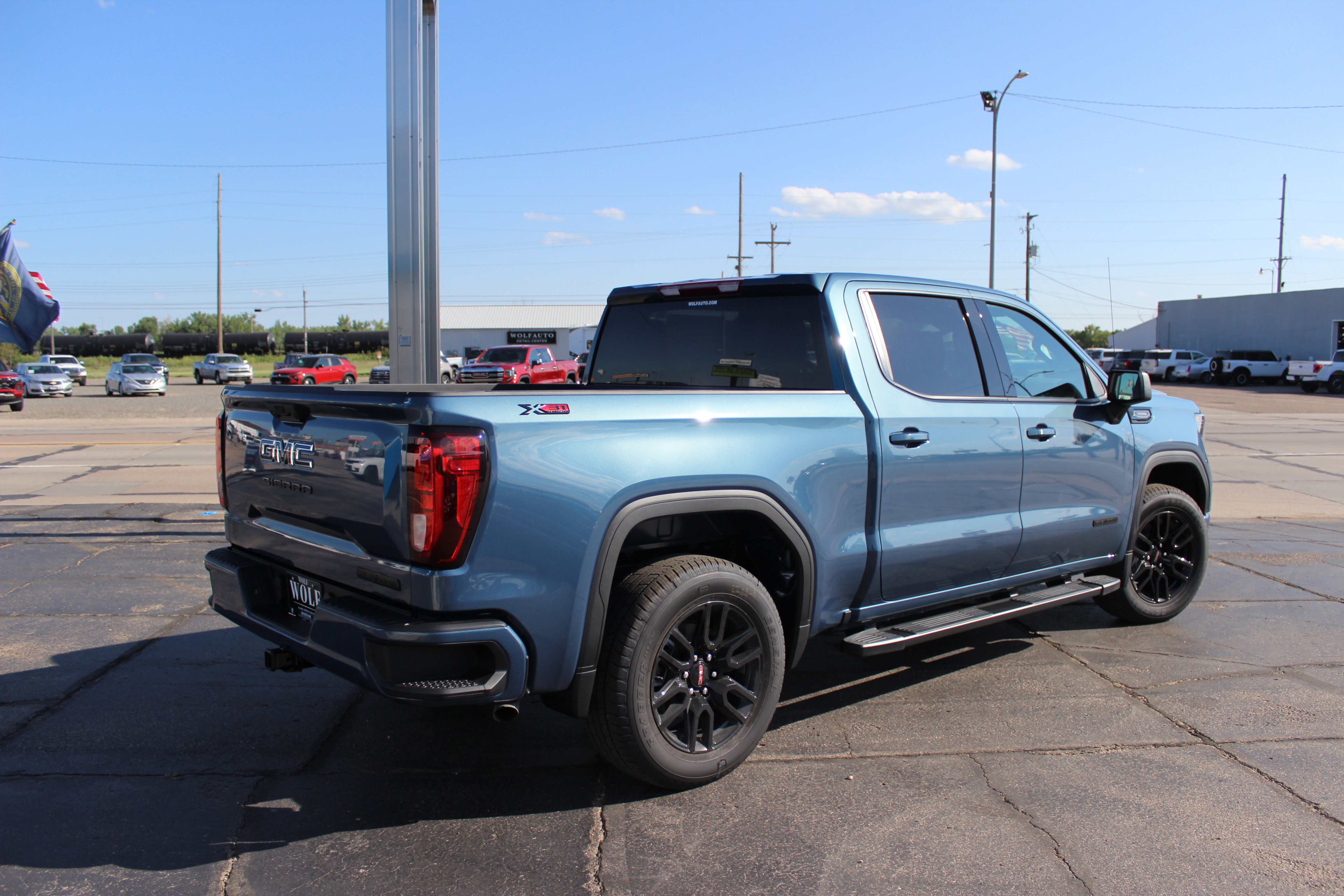 New 2026 GMC Sierra 1500 Elevation w/ LPO, Elevation Black Package image 5