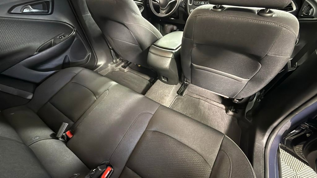 Used 2025 Chevrolet Malibu RS FWD image 29