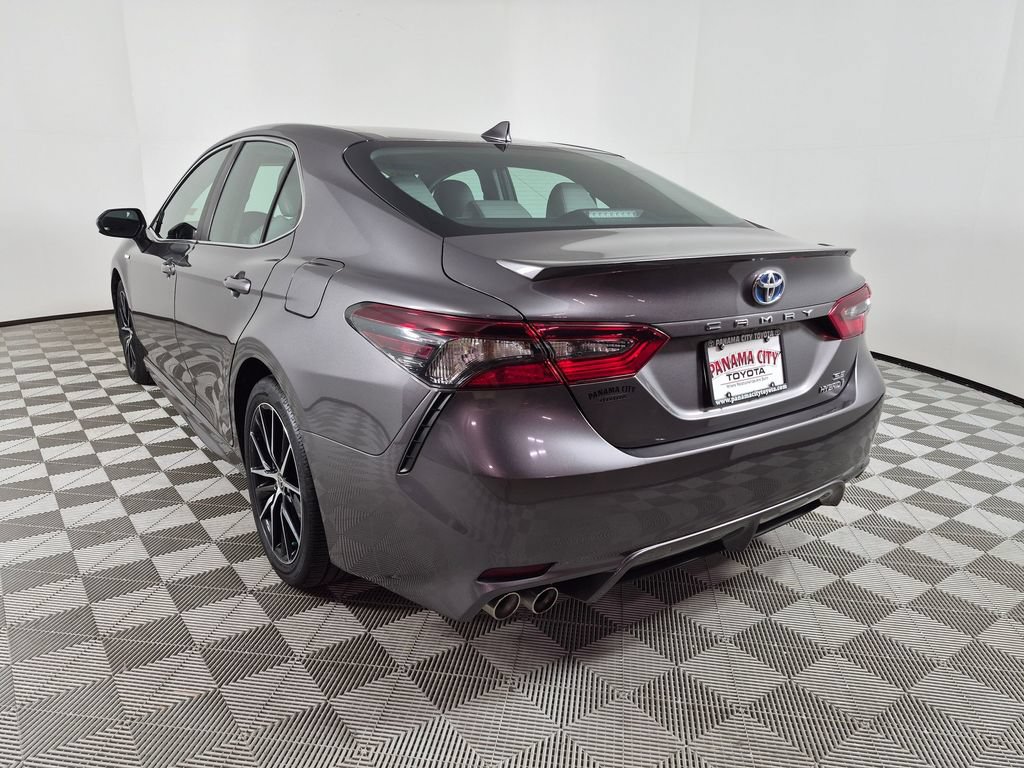 Used 2021 Toyota Camry SE FWD image 5