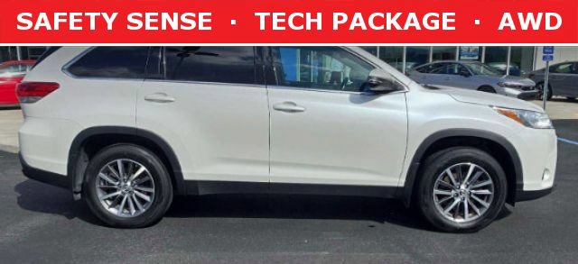 Used 2019 Toyota Highlander XLE AWD/4WD image 1