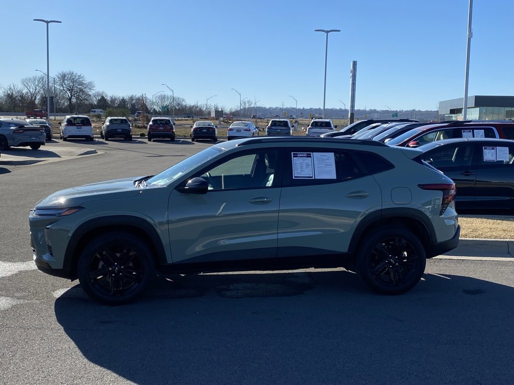 Used 2025 Chevrolet Trax ACTIV w/ Driver Confidence Package image 4