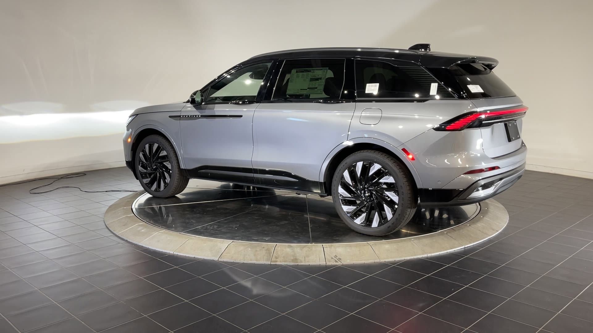 New 2024 Lincoln Nautilus Reserve w/ Equipment Group 202A image 7