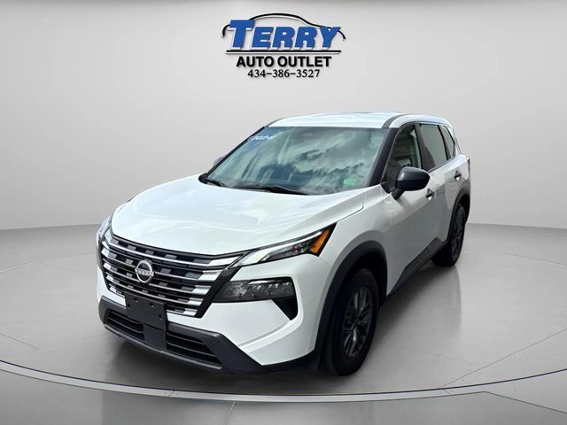 Used 2024 Nissan Rogue S image 4