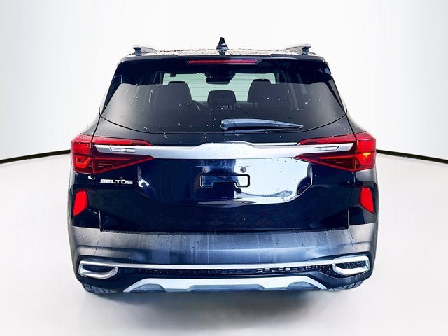 Certified 2023 Kia Seltos SX w/ SX Sunroof Package AWD/4WD image 6