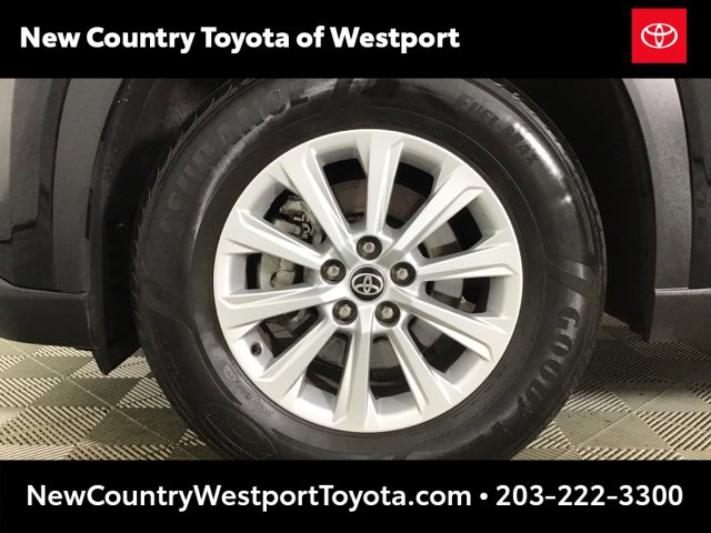 Used 2024 Toyota Grand Highlander XLE image 25