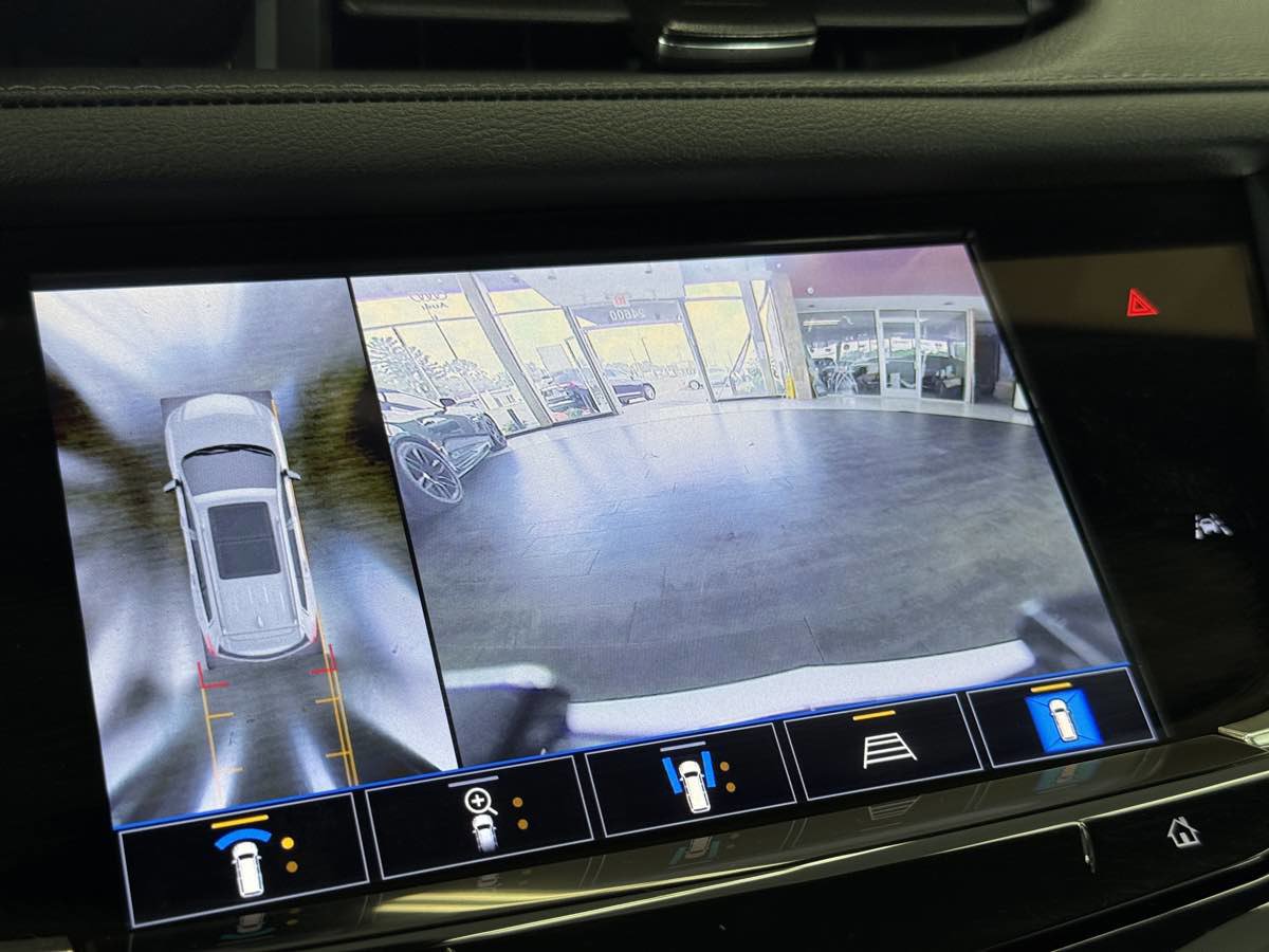 Used 2024 Cadillac XT6 Premium Luxury w/ Technology Package image 70